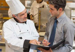 Les secteurs qui recrutent le plus : hôtellerie, industrie, commerce Les secteurs qui recrutent le plus : hôtellerie, industrie, commerce