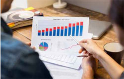 Métiers de la finance : les recrutements repartent Métiers de la finance : les recrutements repartent