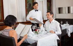 Hôtellerie-restauration : de plus en plus de management au menu des formations françaises Hôtellerie-restauration : de plus en plus de management au menu des formations françaises