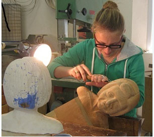 Métiers du patrimoine : suivez le guide, s'il-vous-plaît ! Métiers du patrimoine : suivez le guide, s'il-vous-plaît !