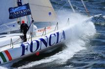 Michel Desjoyeaux double vainqueur du Vendée Globe Michel Desjoyeaux double vainqueur du Vendée Globe
