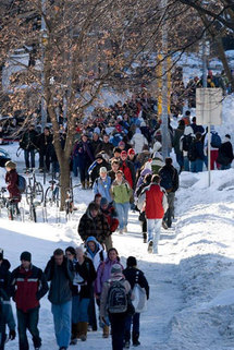 Etudier ou travailler au Canada