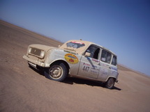 De retour du 4L Trophy, LE rallye humanitaire étudiant De retour du 4L Trophy, LE rallye humanitaire étudiant