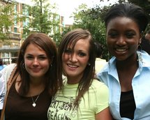 Je me sens plus à l'aise avec des personnes du même sexe, suis-je homo ? Je me sens plus à l'aise avec des personnes du même sexe, suis-je homo ?