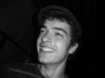 Martin, 19 ans, abattu par le vigile d'une boîte en Corse Martin, 19 ans, abattu par le vigile d'une boîte en Corse