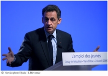 Nicolas Sarkozy annonce des mesures pour l'emploi des jeunes
