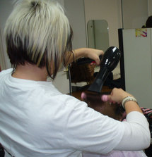 Lucie, 19 ans, en CAP coiffure Lucie, 19 ans, en CAP coiffure