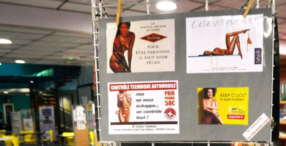 Un panneau de l'expo "Hyper sexualisation"