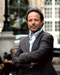 ''S'engager dans une association à 18 ans fait prendre conscience que le centre de la vie ne se trouve pas en soi''. ''S'engager dans une association à 18 ans fait prendre conscience que le centre de la vie ne se trouve pas en soi''.