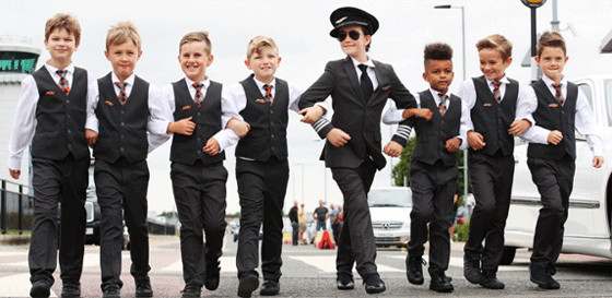 Easyjet lance une nouvelle campagne pour recruter des femmes pilotes Easyjet lance une nouvelle campagne pour recruter des femmes pilotes