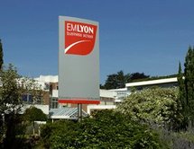 Il intègre une grande école de commerce après une licence de philo Il intègre une grande école de commerce après une licence de philo