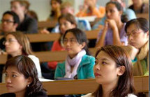 Cours à l'EMLyon. Photos: P. Schuller Cours à l'EMLyon. Photos: P. Schuller