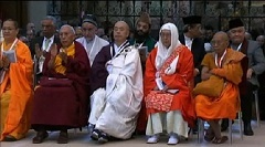 Délégués religieux de divers pays lors de la rencontre d'Assise. Délégués religieux de divers pays lors de la rencontre d'Assise.