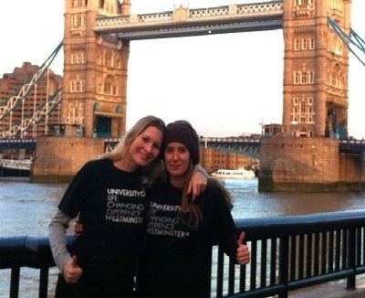 Pauline et son amie Véronica, étudiante avec elle à University of Westminster