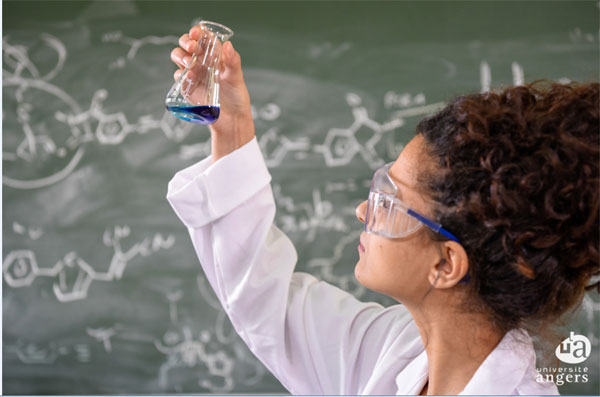 Laboratoire de chimie organique à l'université d'Angers qui avait déjà supprimé la PACES à titre expérimental. © UA