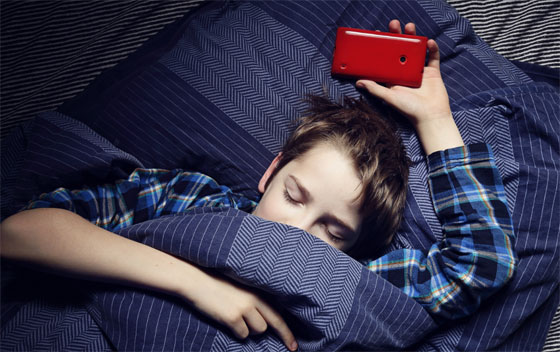 Le sommeil des jeunes menacé par l'hyper-connexion et les réveils nocturnes Le sommeil des jeunes menacé par l'hyper-connexion et les réveils nocturnes