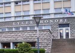 Le lycée Honoré de Balzac à Paris. Le lycée Honoré de Balzac à Paris.
