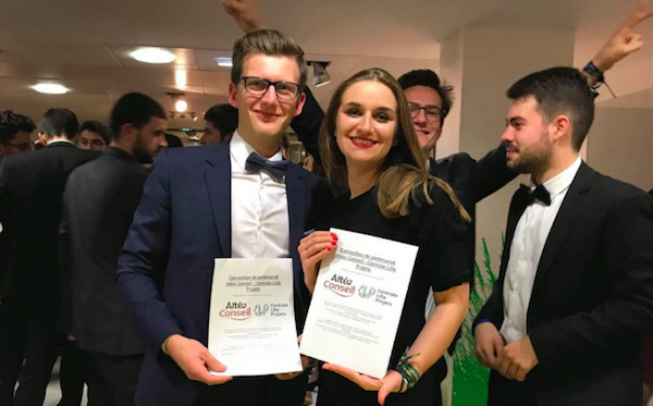 Etudiants de la Junior Altéo Conseil récompensés d'un prix lors d'un congrès de la CNJE © www.alteo-conseil.com/blog