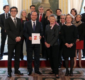 Remise du rapport des Assises de l'enseignement supérieur. Crédit : Elysée, C. Alix