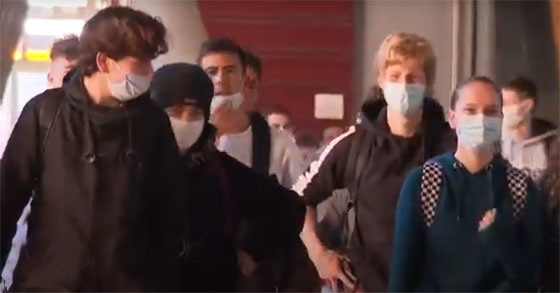 Dans un lycée de l'Isère. © capture écran vidéo Dans un lycée de l'Isère. © capture écran vidéo