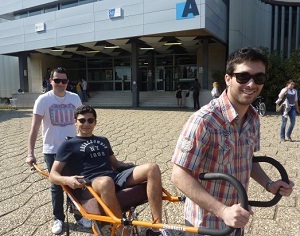 Photo : Starting-Block Photo : Starting-Block