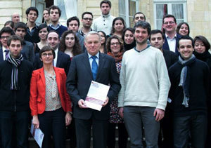 Jean-Marc Ayrault et Valérie Fourneyron, ministre de la Jeunesse, le 21 février 2013.