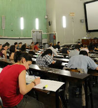 Surveillance d'examens, un des jobs d'encadrement les plus courant © E. le Roux, LyonI Surveillance d'examens, un des jobs d'encadrement les plus courant © E. le Roux, LyonI
