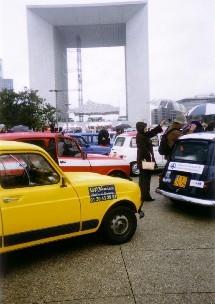 Raid 4L Trophy : 2000 étudiants au départ Raid 4L Trophy : 2000 étudiants au départ