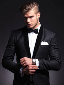 Largeur d'un pouce entre la veste et la chemise Largeur d'un pouce entre la veste et la chemise