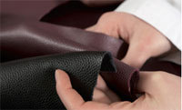 Les métiers du cuir : dextérité, luxe et création Les métiers du cuir : dextérité, luxe et création