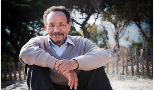 Pierre Rabhi en 2014. Photo : Corine Brisbois, couverture du livre "Vers une sobriété heureuse" Babel Actes Sud Pierre Rabhi en 2014. Photo : Corine Brisbois, couverture du livre "Vers une sobriété heureuse" Babel Actes Sud