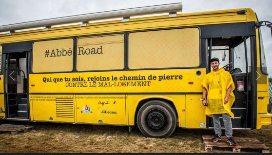 Abbé Road : des bénévoles de la Fondation Abbé Pierre dans les festivals de l'été