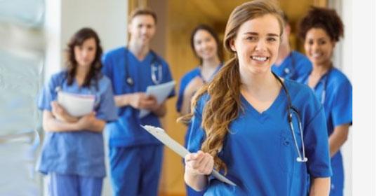 "En deuxième année de médecine, on a tous des profils et des itinéraires différents" "En deuxième année de médecine, on a tous des profils et des itinéraires différents"