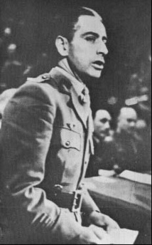 Pierre Brossolette, discours à l'Albert Hall à Londres en 1943. Pierre Brossolette, discours à l'Albert Hall à Londres en 1943.