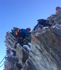 Cinq apprentis au sommet du mont Blanc