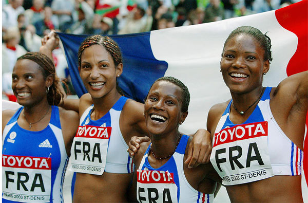 Les relayeuses françaises du 4x100 mètres, lors des championnats du monde de Paris en août 2003. Photo : AFP