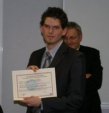 Denis Mitout, 21 ans, reçoit son diplôme de