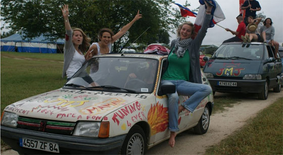 Sur la route vers les JMJ de Madrid, en 2011. Sur la route vers les JMJ de Madrid, en 2011.