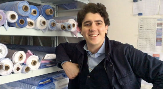 Fabrice de Buhan dans les bureaux de Cotton Society à Shanghai. Photo : reussirmavie.net Fabrice de Buhan dans les bureaux de Cotton Society à Shanghai. Photo : reussirmavie.net