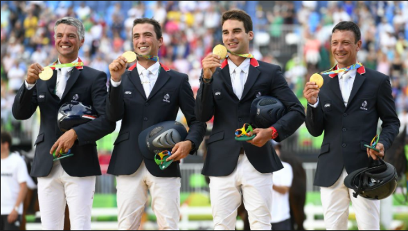 En équitation, les médaillés français du concours complet par équipe.