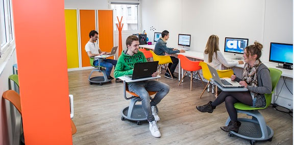 Dans les locaux de la Web School Factory qui accueilleront la 1ère promotion du CFEE. © Web School Factory Dans les locaux de la Web School Factory qui accueilleront la 1ère promotion du CFEE. © Web School Factory