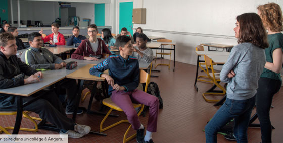 Des étudiants en service sanitaire dans un collège à Angers. Des étudiants en service sanitaire dans un collège à Angers.