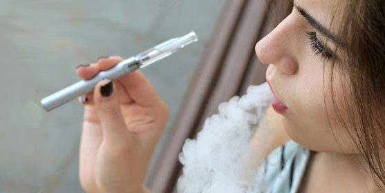 La cigarette électronique, plus saine que le tabac ?
