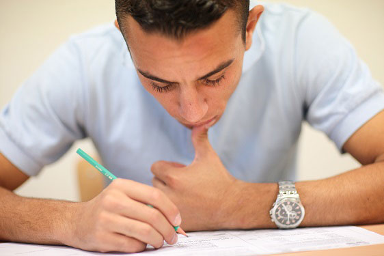 Chaque volontaire s'engage à participer aux activités notamment la remise à niveau. Crédit photo : EPIDE Chaque volontaire s'engage à participer aux activités notamment la remise à niveau. Crédit photo : EPIDE