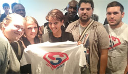 Najat Vallaud-Belkacem avec les volontaires qui ont défilé le 14-Juillet 2014. Najat Vallaud-Belkacem avec les volontaires qui ont défilé le 14-Juillet 2014.