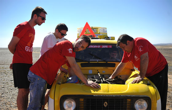 4L Trophy : le best-of et les plus grosses galères de l'édition 2015 4L Trophy : le best-of et les plus grosses galères de l'édition 2015