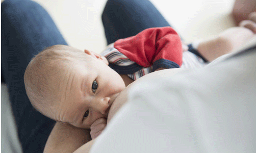 Comment traiter un engorgement du sein ?