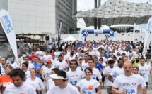 Action contre la faim : 3000 personnes courent sur le parvis de La Défense