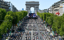 La plus grande dictée du monde organisée sur les Champs-Elysées