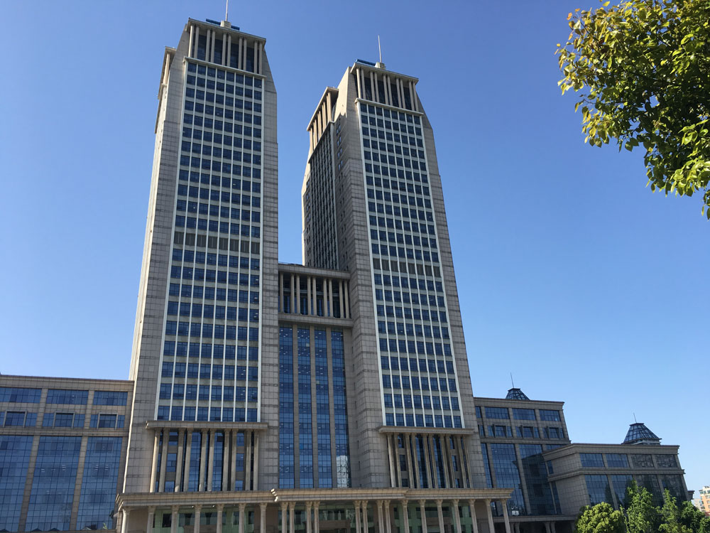 Les deux tours qui symbolisent la Fudan dans toute la Chine Les deux tours qui symbolisent la Fudan dans toute la Chine